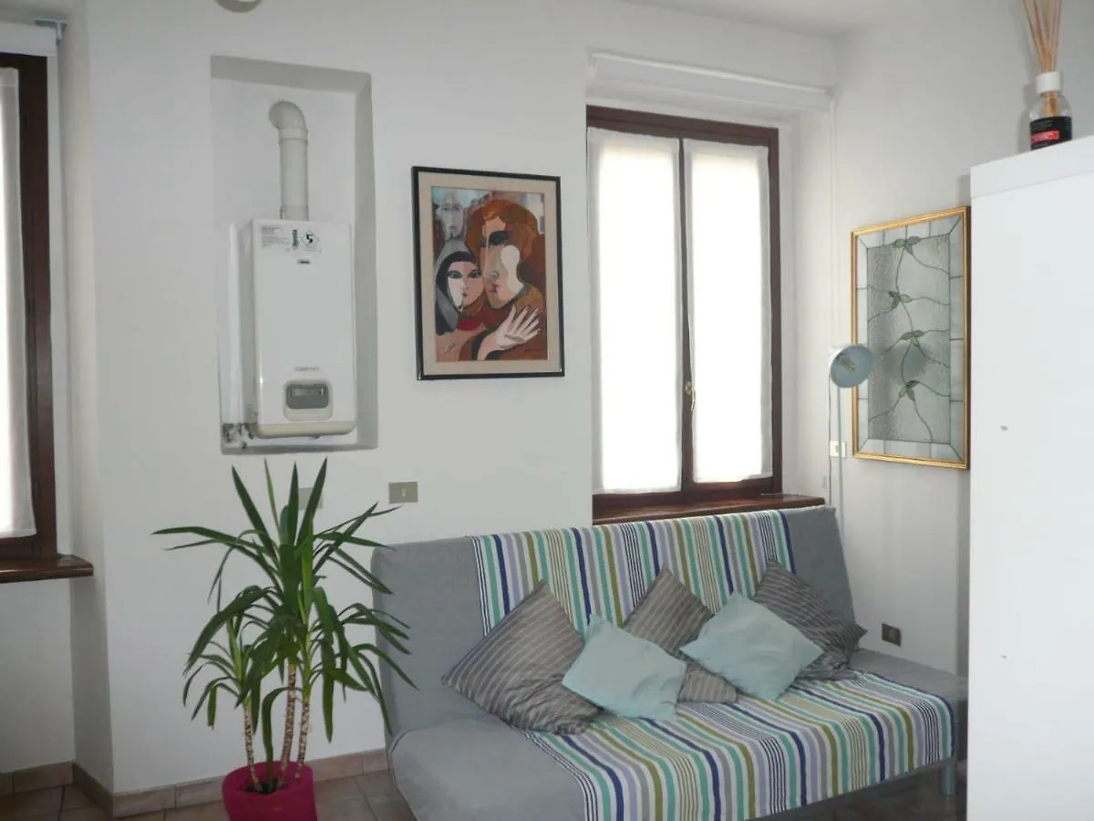 Cellini 19 Hotel Milan 0*,